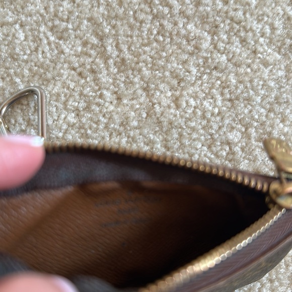 Authentic Louis Vuitton Key pouch - Picture 5 of 7